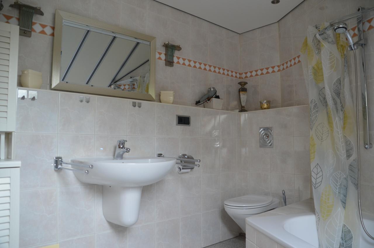 Ferienwohnung Rudolf-Lindner Neustadt an der Aisch Buitenkant foto