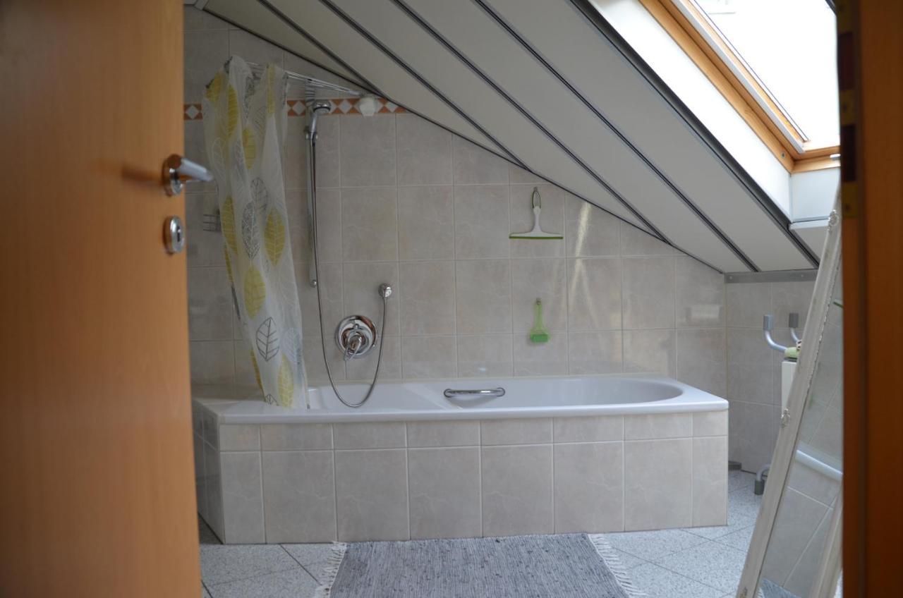 Ferienwohnung Rudolf-Lindner Neustadt an der Aisch Buitenkant foto